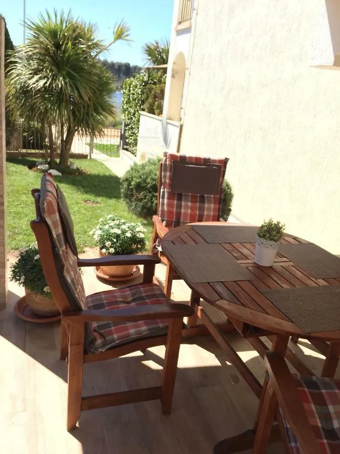 Sunset Apartment With A Private Yard At Medulin Riviera Croatia